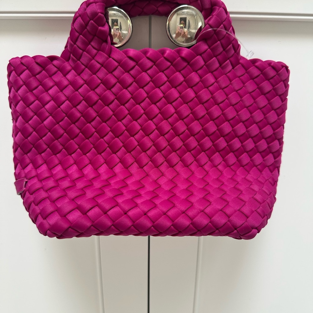 NAGHEDI
St. Barths Petit Tote - Miami Pink